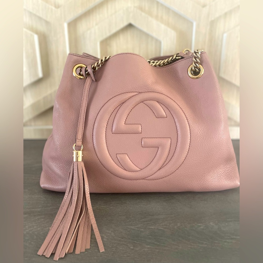 RARE Authentic GUCCI Pebbled Calfskin Medium Soho Chain Bag in Blush Pink